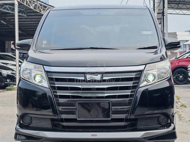 2017 Toyota NOAH 2.0 X VOXY 3 YEARS WRRTY CAR KING - 2