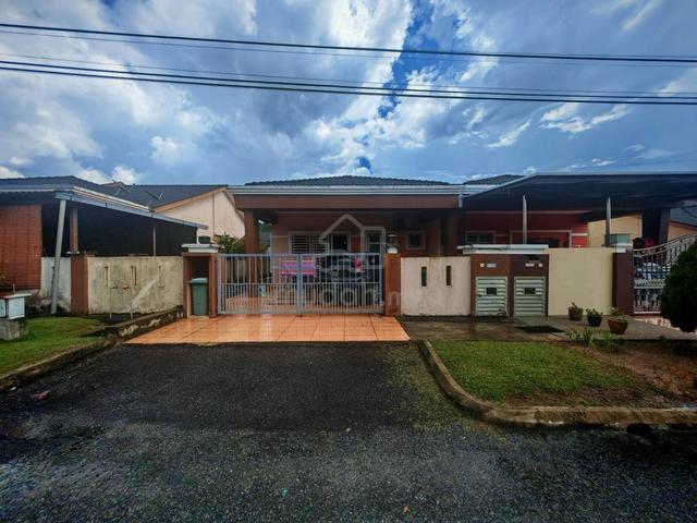 Warisan Puteri, Sikamat, Kiara Indah, (Renovated & F/F Semi-Detached ) 1