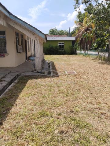 Corner Semi D , 1 Storey House, nr.Beach, Bagan Lalang, Sepang 1