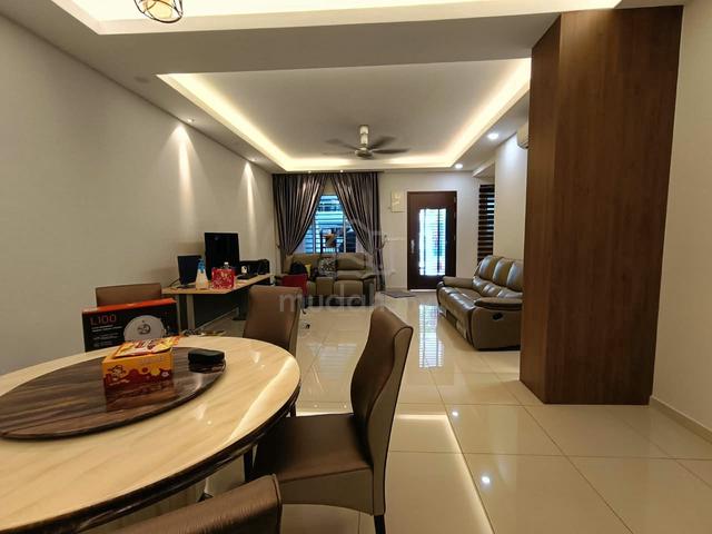 Huge Back Yard Garden Adira @ Ara Sendayan Cozy Renovated Facing South 1