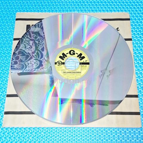 James Bond: The Living Daylights 2-Disc LaserDisc - photo 4 of 6