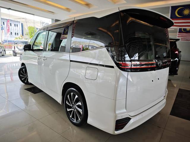 [24K KM ] 2023 Toyota VOXY 2.0 S-Z KL AP HOLDER - 2