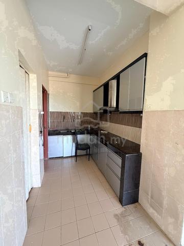 Pangsapuri Damai Mewah B 1