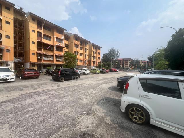 Flat PKNS Seksyen 8 Shah Alam 1