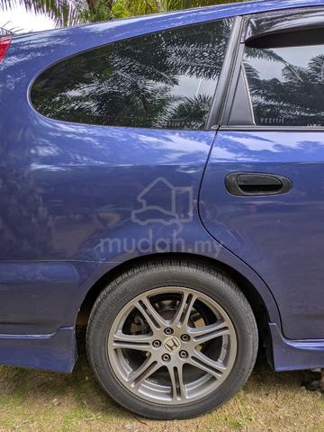 2002 Honda STREAM 2.0 iV (A) - 4