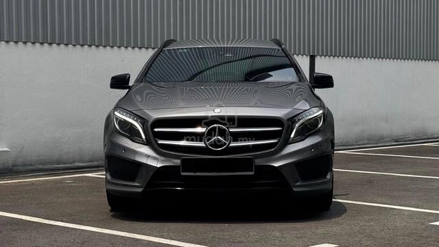 Mercedes Benz GLA250 4MATIC ORI SUPER LOW MILEAGE - 2