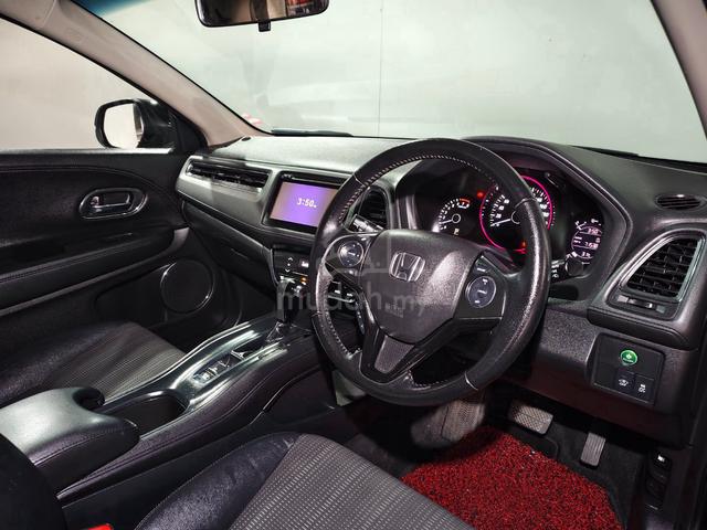 2016 Honda HR-V 1.8 V Spec 5-Years Warranty - 4