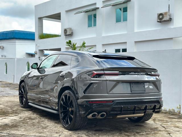 2021 Lamborghini Urus with Akrapovic Exhaust - 3