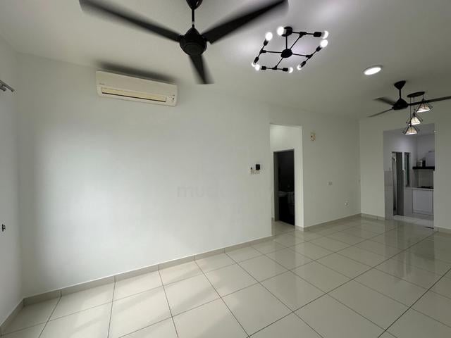 Hon Residensi @ City Garden Commercial Centre 1