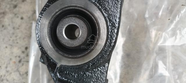 Honda Elysion lower arm left side  - photo 4 of 6