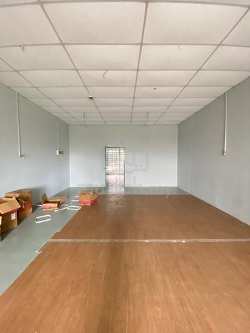 Lrg balok darat famous location, tingkat 1 Office for rent very nice 1