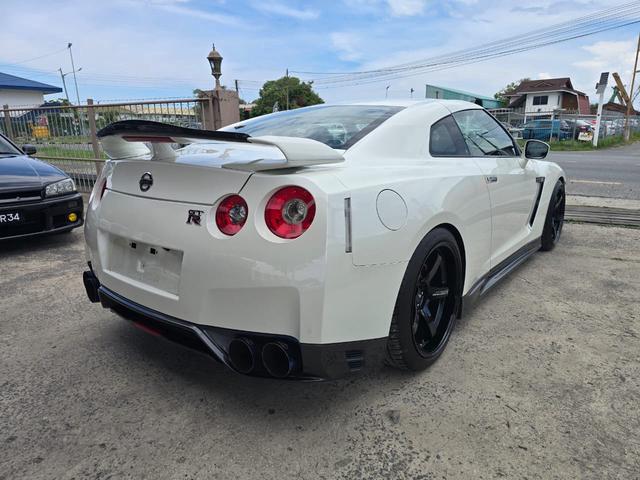 2011 Nissan GTR R35 - 4