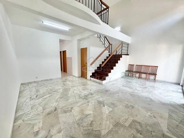 REFURBISHED 🔥 1.5 Storey Terrace Jalan Cendrawasih Bandar Baru Enstek 1