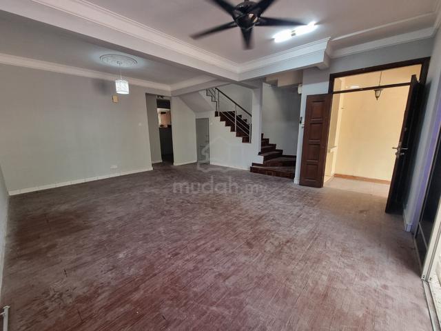 2 Sty Terrace House Putra Tropika, Bukit Mahkota 1