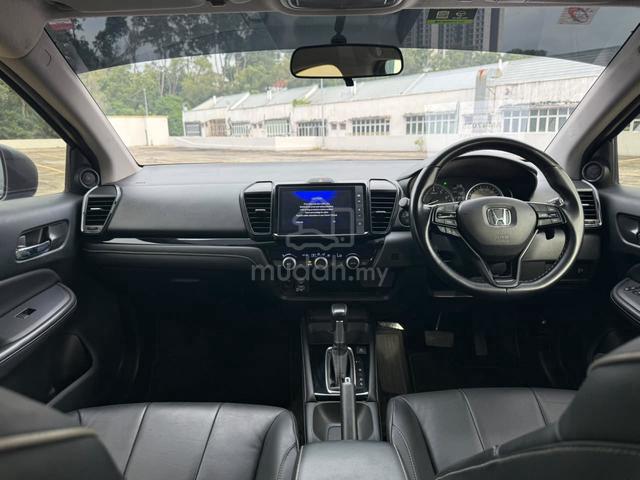 Honda CITY 1.5 V HATCHBACK (A) Full Services Reco! - 5
