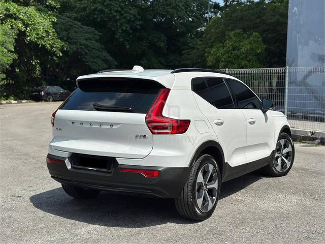 2023 Volvo XC40 2.0 B5 ULTIMATE MY22 (A)U/Warranty - 5