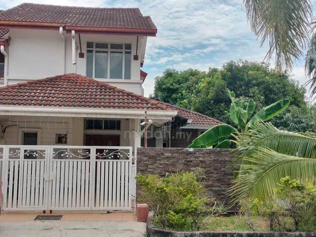 Rumah corner lot untuk dijual 1