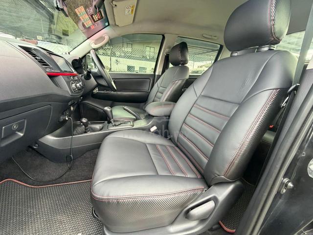 2016 Toyota HILUX 2.5 G TRD SPORTIVO (A) - 4
