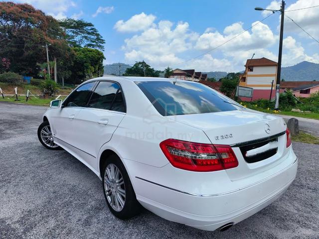 2010 Mercedes Benz E200 CGI BlueEFCY - 2