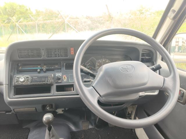 2005 Toyota HIACE 3.0 (M) Window Van 14 Seat - 5