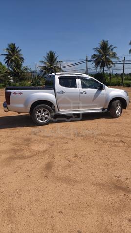 2018 Isuzu D-MAX 2.5 STANDARD 4X4 FACELIFT (M) - 4