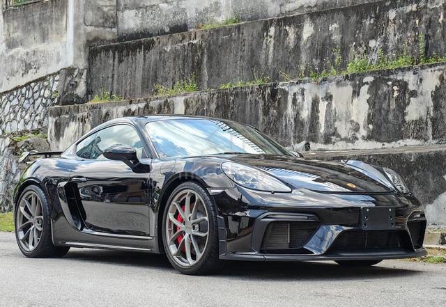 COLLECTABLE CAR 2022 Porsche CAYMAN 718 GT4 4.0 - 5