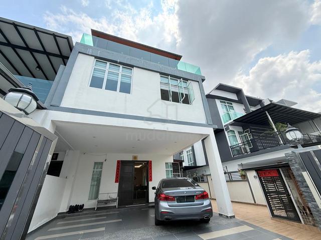 Nusa Sentral 3 Storey Cluster House 5bed Fully Renovated Johor Bahru 1