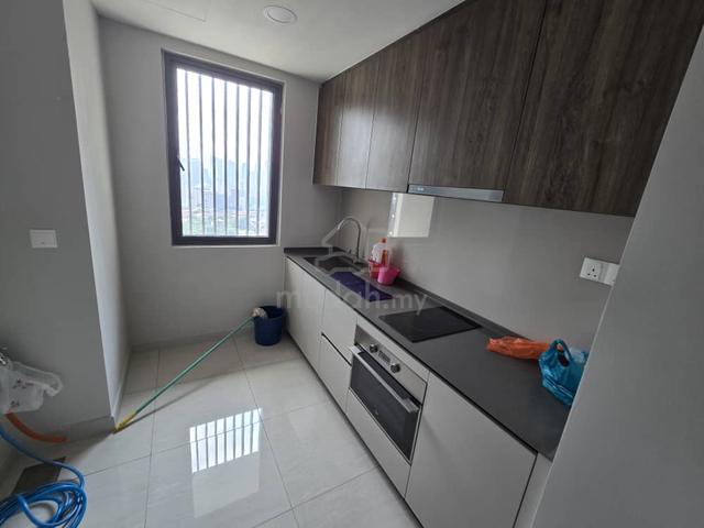 LINQ SKY RESIDENCES (Datum Jelatek) 3