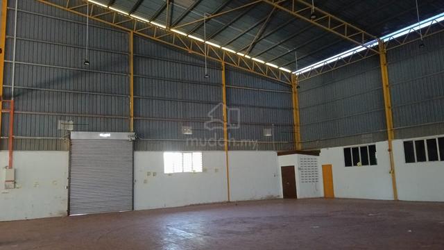 Factory Warehouse Near Cheng Melaka Good Condition High Roof for Rent 1