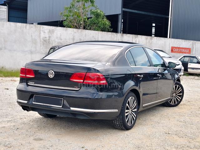 2015 Volkswagen Passat 1.8 TSI 5-Years Warranty - 2