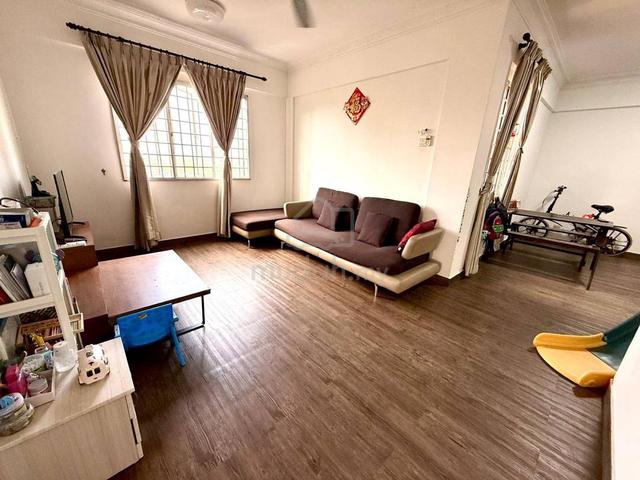 Persiaran Tanjung Apartment 1
