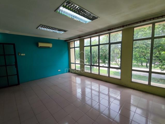 First Floor Office Space / Rumah Kedai at Jalan Semambu (4 Airconds) 3