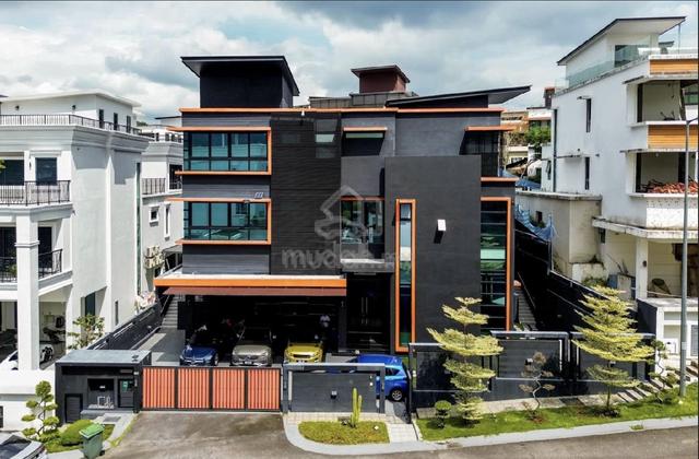 Beautiful luxury 3 storey bungalow for sale 1