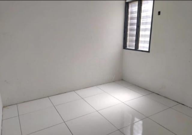 Rumah teres 1 tingkat untuk disewa di bandar Mahkota Banting, Selangor 1