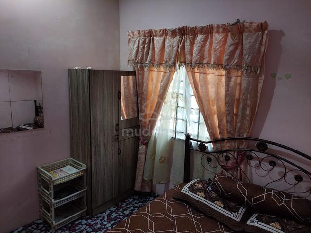 single room female full furnished 1