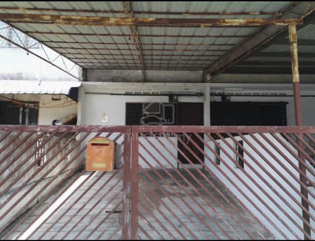 Johor Kluang Two Storey Low Cost House For Rent 1