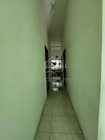 Taman Sentoria, Stakan Muara Tuang 1 Tingkat 4