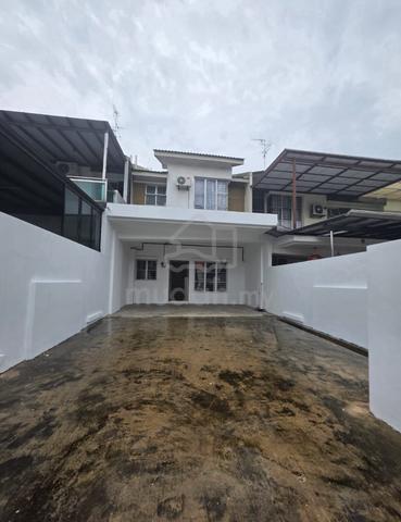 setia indah ,2storey terrence 4b3b,only 690k 1