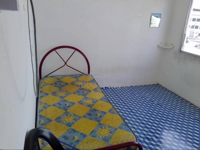 Bilik sewa lelaki 1