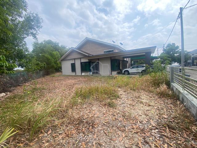 Single Storey Semi D (Tanah Luas) di Alor Gajah Melaka Untuk Dijual 1