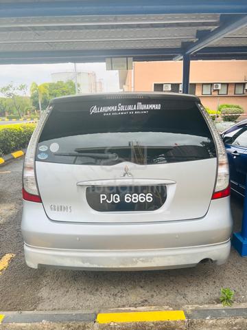 2010 Mitsubishi GRANDIS 2.4 FACELIFT (A) - 5
