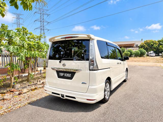 2013 Nissan SERENA FULL SPEC 2.0 (AUTO) - 3