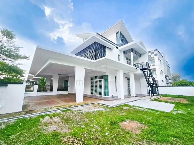 Corner Lot Super Link @ Seksyen 8 Bangi | Guarded Area 1