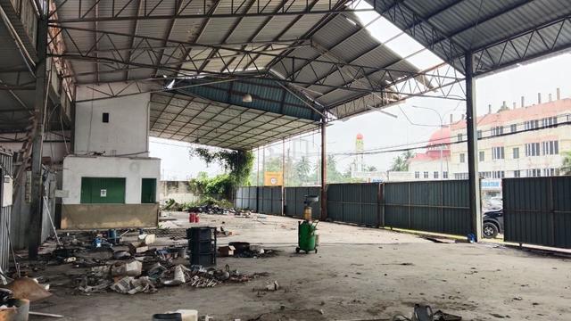 Gudang Luas Tepi Jalan Utama Peringat @ Kota Bharu 1