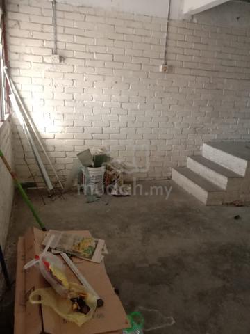 Good neighbourhood.. 5 min to Sentra mall.. negotiable  1
