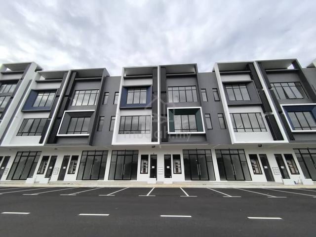 1st Floor Austin Crest Setia Indah 1