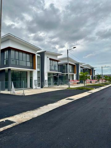 GROUND FLOOR Semi D Commercial Warehouse Shoplot Simpang Ampat 1