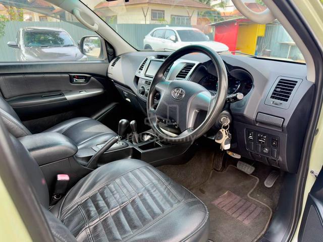 2014 Toyota FORTUNER 2.5 G KUN50R (A) - 5