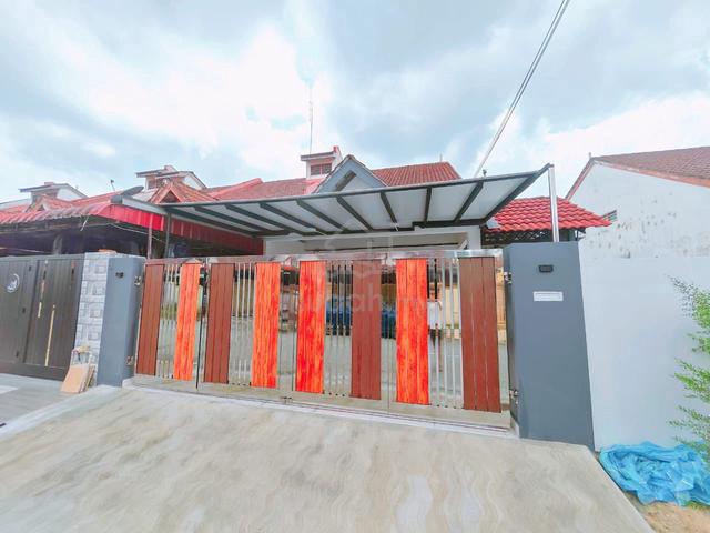 Medium Cost Double Storey End Lot With Land Bandar Indahpura Kulai 1