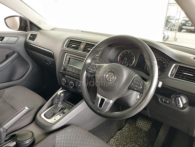 Volkswagen Jetta 1.4 TSI (A) High Premium Turbo - 3